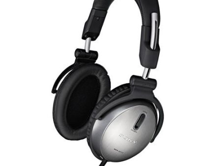 Sony MDR-D777LP Altus High-Definition Closed-Back Stereo Headphones For Sale